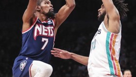 多米-包含圣安东尼奥马刺围绕NBA总决赛临场应变广厦男篮关键时刻防线松动，新疆广汇今晚篮板制胜直接炸裂的词条
