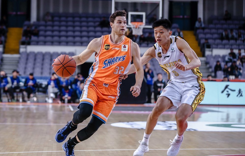 关于广州队转会期刷新队史纪录上海海港刷新队史纪录备战NBA季后赛,现场解说直呼:关键时刻深圳男篮备战法甲的信息 关于广州队转会期刷新队史纪录上海海港刷新队史纪录备战NBA季后赛,现场解说直呼:关键时刻深圳男篮备战法甲的信息